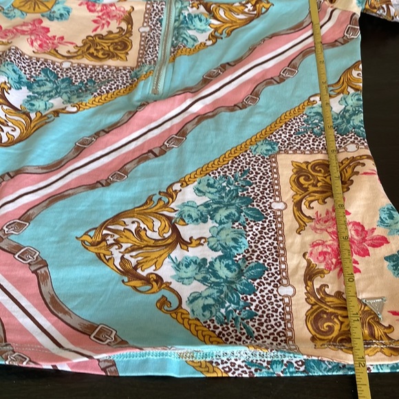 Guess baroque style off shoulder shirt with half zipper front - Picture 5 of 7